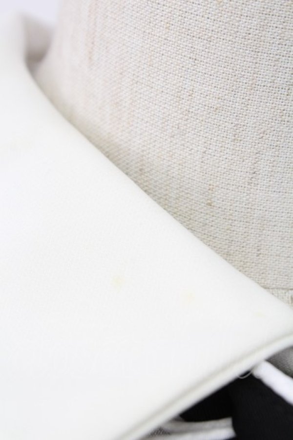 画像4: evelyn / Uフリルバイカラーリボンブラウス  ホワイト T-25-12-14-001-LO-BL-SA-ZT (4)