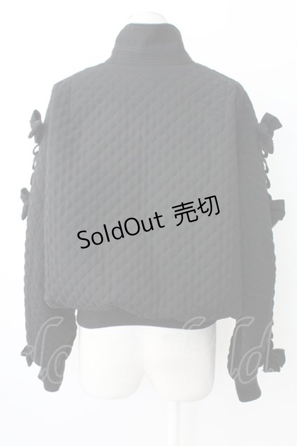 画像2: KANEKO ISAO / キルティング袖リボンブルゾン  ブラック T-25-12-17-046-EL-CO-SA-ZT (2)