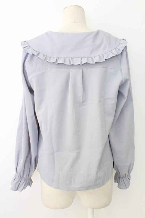 画像2: axes femme POETIQUE / ハート釦丸襟ブラウス  グレー T-25-12-17-012-AX-BL-SA-ZT (2)