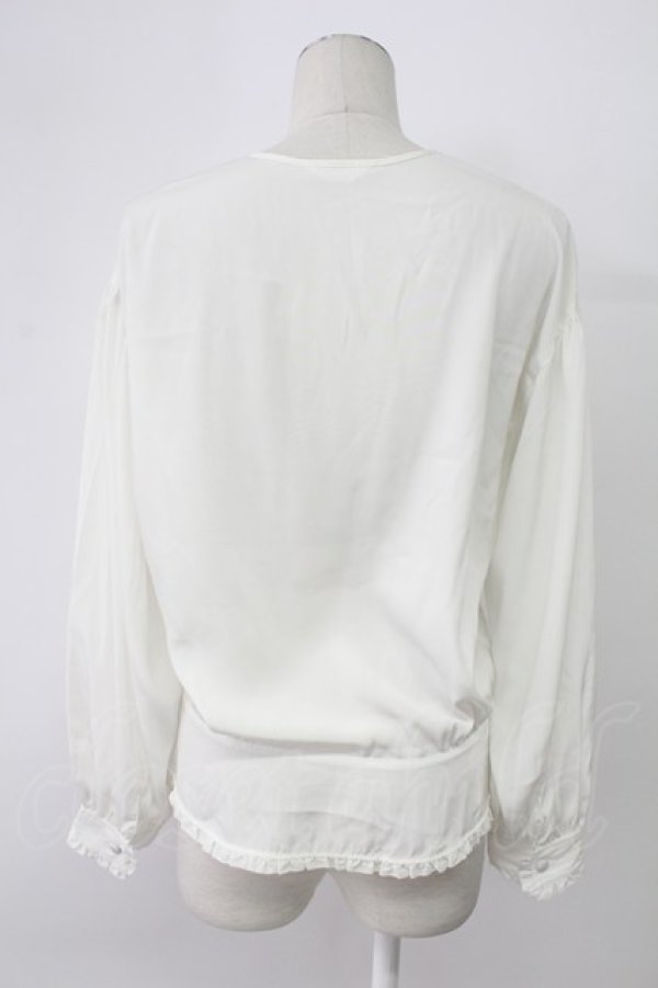 画像2: INGEBORG / ピンタックオーバーブラウス  ホワイト T-25-12-17-003-LO-BL-SA-ZT (2)