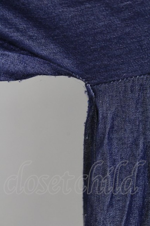 画像4: axes femme / 花刺繍ボリューム袖シャツワンピース  インディゴ T-25-12-18-024-AX-OP-SA-ZT (4)