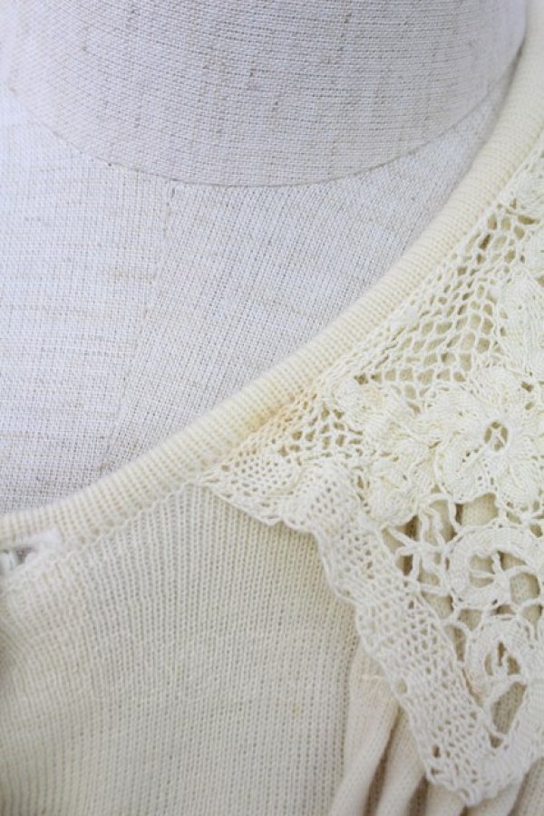 画像5: PINK HOUSE / レース襟&ニットリボン付きパールボタンカーディガン  アイボリー T-25-12-18-039-LO-TO-SA-ZT (5)