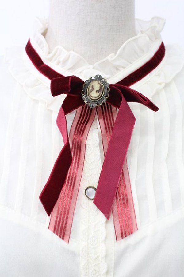 画像3: axes femme POETIQUE / ベロアリボンハイネック長袖ブラウス  アイボリーＸボルドー T-25-12-18-009-AX-JA-SA-ZT (3)