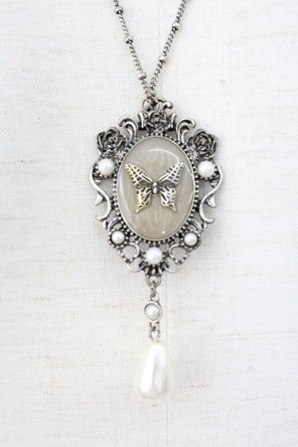 画像1: axes femme / 蝶カメオネックレス  シルバーＸ青Ｘ緑 T-25-12-21-041-AX-AC-SA-ZT (1)