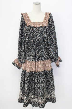 画像: axes femme NOSTALGIE / 小花切替裾刺繍ワンピース M ブラック T-25-12-22-021-AX-OP-SA-ZT