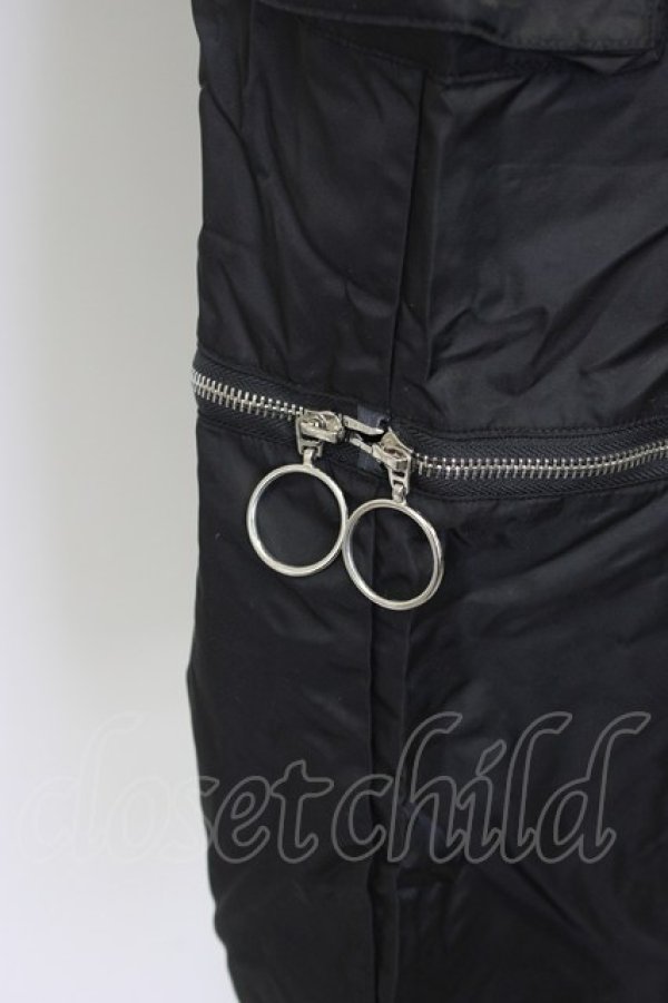 画像3: LISTEN FLAVOR / ZIP切り替えサテンパンツ  黒Ｘシルバー T-25-12-22-039-PU-PA-SA-ZT (3)