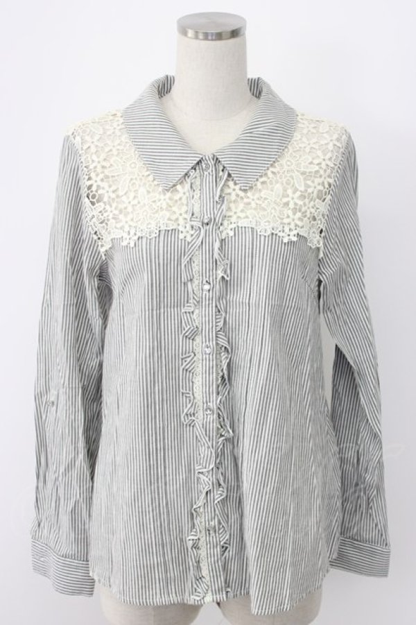 画像1: axes femme / 肩レース使いシャツ  黒Ｘ白 T-25-12-22-040-AX-BL-SA-ZT (1)