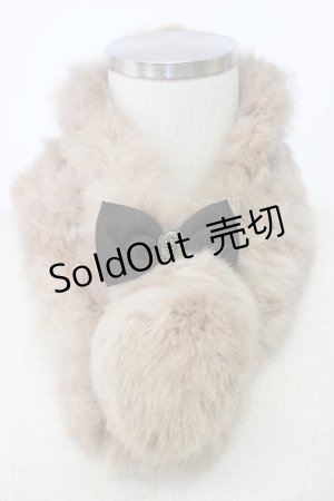 画像: axes femme / ブローチ付きファーティペット  モカ T-25-12-22-043-AX-ZA-SA-ZT