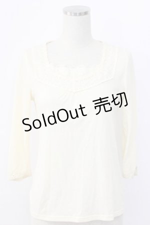 画像: axes femme / 後ろ巻き薔薇レースカットソー  アイボリー T-25-12-22-002-AX-TO-SA-ZT