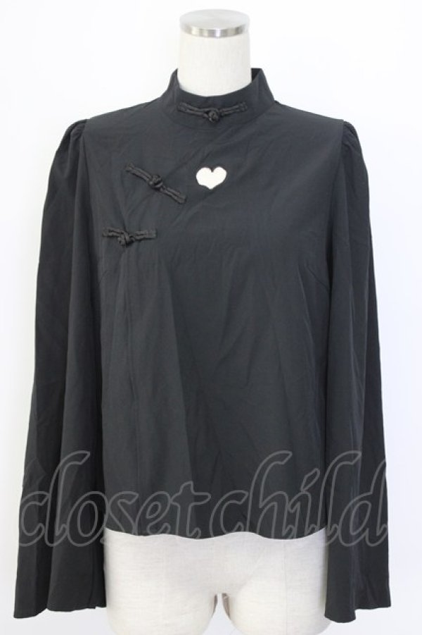 画像1: Jamieエーエヌケー / ハイネックチャイナハートくり抜きブラウス  黒 T-25-12-22-014-0-BL-SA-ZT (1)