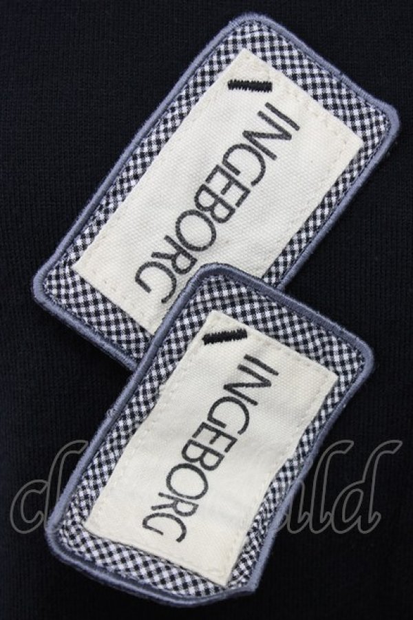 画像4: INGEBORG / ロゴワッペン付き長袖Tシャツ  ブラック T-25-12-22-017-LO-TS-SA-ZT (4)