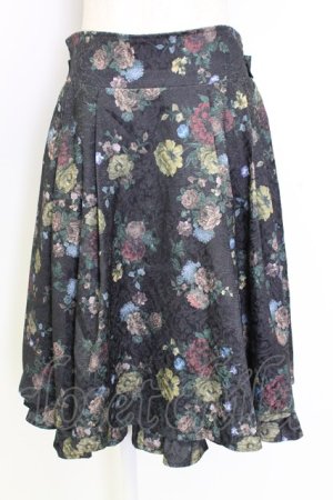 画像: axes femme kawaii / クラシックブーケ柄スカート  黒 T-25-12-25-030-AX-SK-SA-ZT