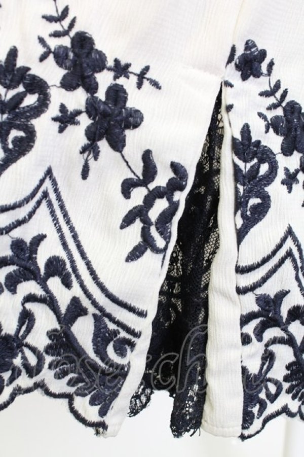 画像3: axes femme / 裾刺繍ワイドパンツ  アイボリー T-25-12-25-032-AX-PA-SA-ZT (3)