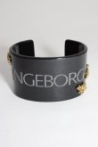 画像1: INGEBORG / ロゴ&金属チャーム付きクリアバングル  ブラック T-25-12-28-028-LO-ZA-SA-ZT (1)