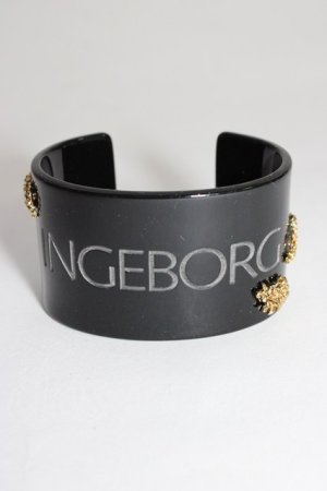 画像: INGEBORG / ロゴ&金属チャーム付きクリアバングル  ブラック T-25-12-28-028-LO-ZA-SA-ZT