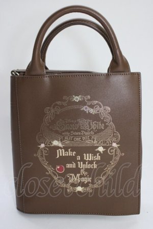 画像: Maison de FLEUR / 女王/ブック型ショルダーバッグ  ブラウン T-26-01-04-003-LO-BG-SA-ZTK024