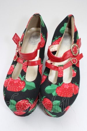 画像: YOSUKE / いちご柄厚底パンプス M 黒Ｘ赤 T-26-01-04-029-PU-SH-SA-ZT