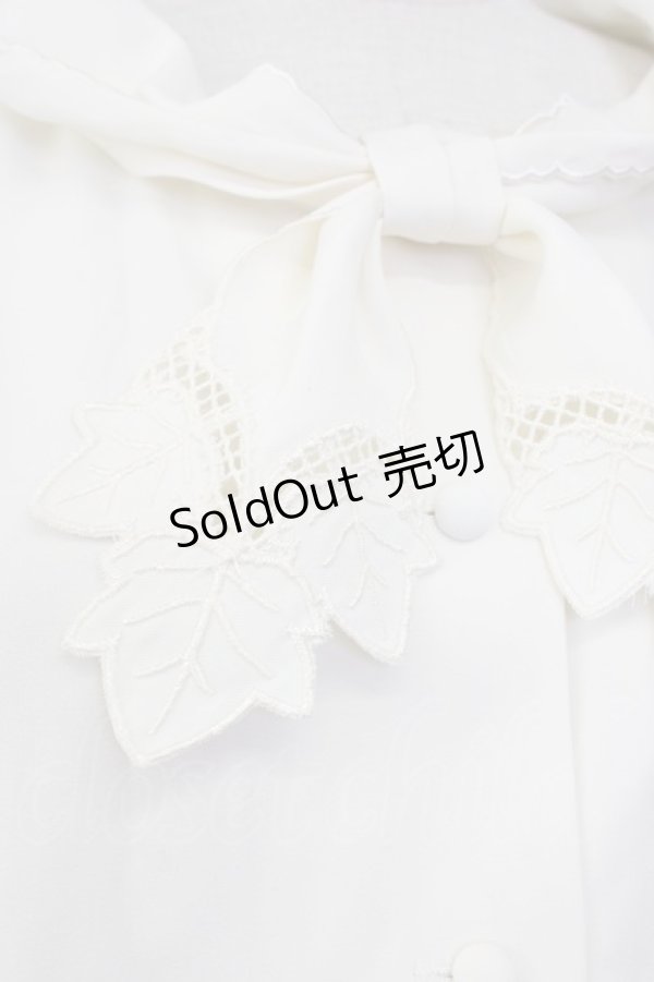 画像3: an another angelus / ローズ絵画タッチ刺繍衿ブラウス  オフホワイト×ブルー T-26-01-08-001-CA-BL-SA-ZT234 (3)