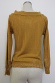 画像2: axes femme / Ｖネックニットプルオーバー  マスタード T-26-01-13-005-AX-TO-IG-ZT (2)