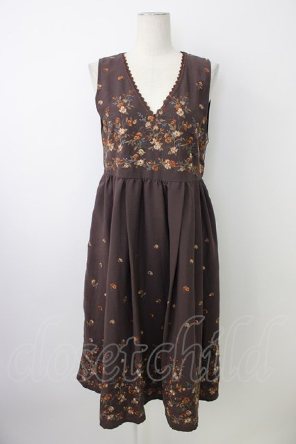 画像1: axes femme / 刺繍入りワンピース  ブラウン T-26-01-18-012-AX-OP-SA-ZT (1)