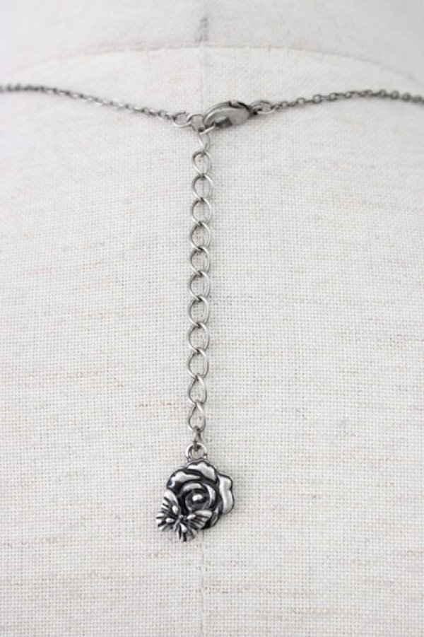 画像4: axes femme / 蝶枠モチーフネックレス  シルバー T-26-01-21-037-AX-AC-SA-ZT (4)