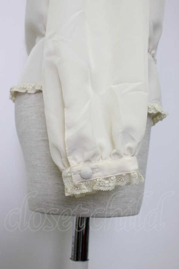 画像4: INGEBORG / レース2つリボン&襟ブラウス  キナリ T-26-01-29-002-LO-BL-SA-ZT (4)