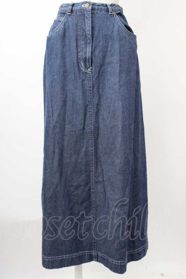 画像1: INGEBORG / 後ろポケットロゴ刺繍デニムスカート  ブルー T-26-01-29-018-LO-SK-SA-ZT (1)