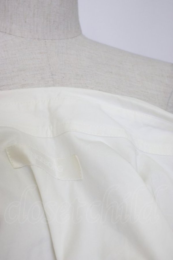 画像9: INGEBORG / カメリアリボン刺繍ポケットシャツ  ホワイト T-26-01-29-001-LO-BL-SA-ZT (9)