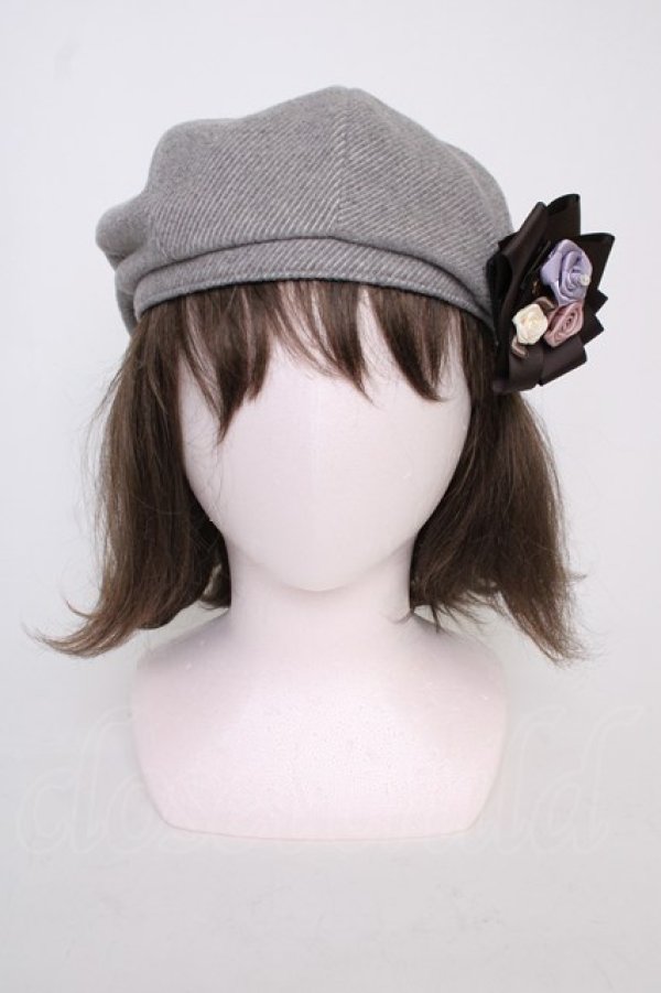 画像2: axes femme / 巻きバラリボンブローチ付きベレー  グレー T-26-02-01-025-AX-AC-SA-ZT (2)