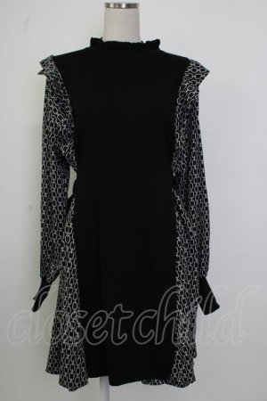 画像: axes femme / 異素材切替フリルワンピース F 黒 T-26-02-02-013-AX-OP-SA-ZT