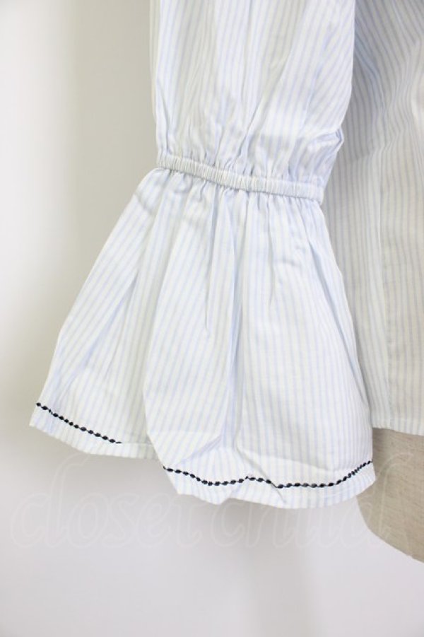 画像4: axes femme / 刺繍使いボリューム袖ブラウス M サックス T-26-02-03-013-AX-BL-SA-ZT (4)