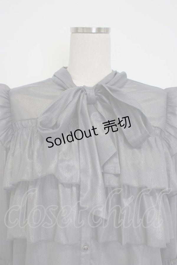 画像5: axes femme / ラメシアー楊柳フリルブラウス  グレー T-26-02-04-008-AX-BL-SA-ZT580 (5)