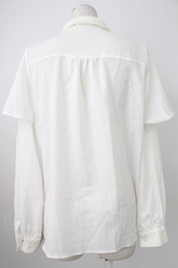 画像2: axes femme / メロディ刺繍ケープ袖ブラウス M ホワイト T-26-02-07-001-AX-BL-SA-ZT (2)