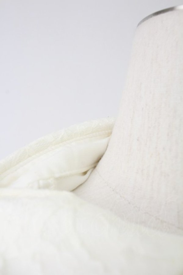 画像9: axes femme / メロディ刺繍ケープ袖ブラウス M ホワイト T-26-02-07-001-AX-BL-SA-ZT (9)