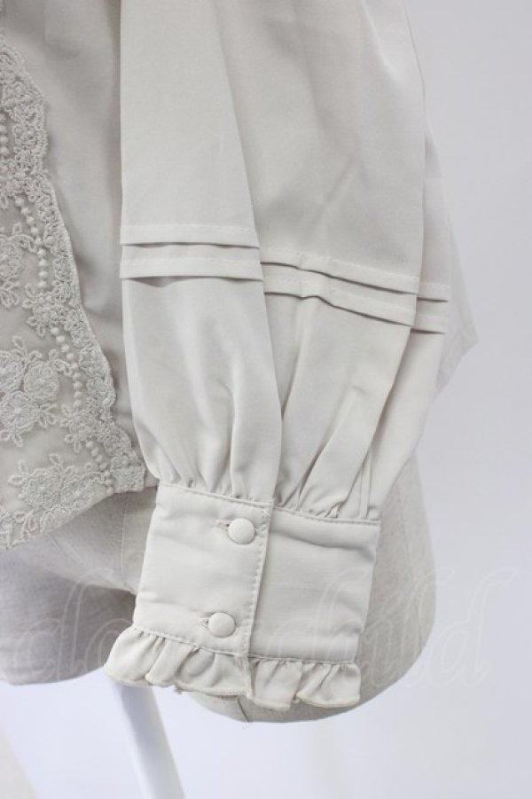 画像4: axes femme / 繊細レース×ボウタイブラウス  ベージュ T-26-02-08-011-AX-BL-SA-ZT (4)