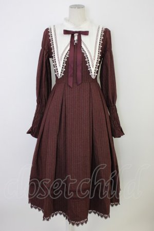 画像: Avenue Denfer / ハイネックレースつけ襟ストライプロングワンピースセット  ボルドーx白 T-26-02-10-003-LO-OP-SA-ZT