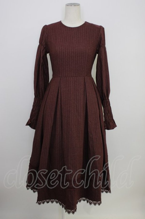 画像4: Avenue Denfer / ハイネックレースつけ襟ストライプロングワンピースセット  ボルドーx白 T-26-02-10-003-LO-OP-SA-ZT (4)