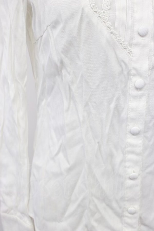 画像4: Secret Honey / クラウン刺繍リボンタイブラウス  アイボリーＸ青 T-26-02-17-005-CA-BL-SA-ZT567 (4)