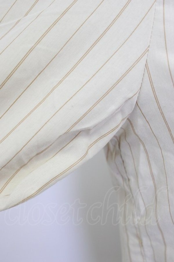 画像4: axes femme / 王冠ボタンストライプフリルブラウス M ベージュ T-26-02-17-006-AX-BL-SA-ZT (4)