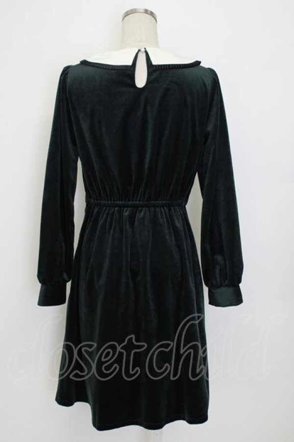 画像2: axes femme POETIQUE / ポケット刺繍ベロアワンピース  グリーン T-26-02-17-019-AX-OP-SA-ZT (2)