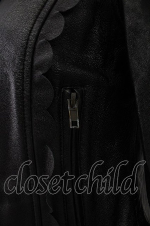 画像8: Emily Temple cute / ラムレザースカラップブルゾン  黒 T-26-02-18-019-ET-JA-SA-ZT (8)