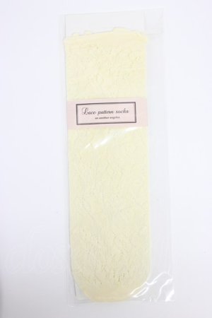 画像: an another angelus / ローズレース柄ショートソックス  オフホワイト T-26-02-21-024-CA-ZA-OW-ZT