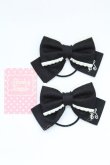 画像1: Shirley Temple / ST刺繍リボンヘアゴム  黒Ｘ白 T-26-02-24-008-ET-AC-SA-ZT (1)