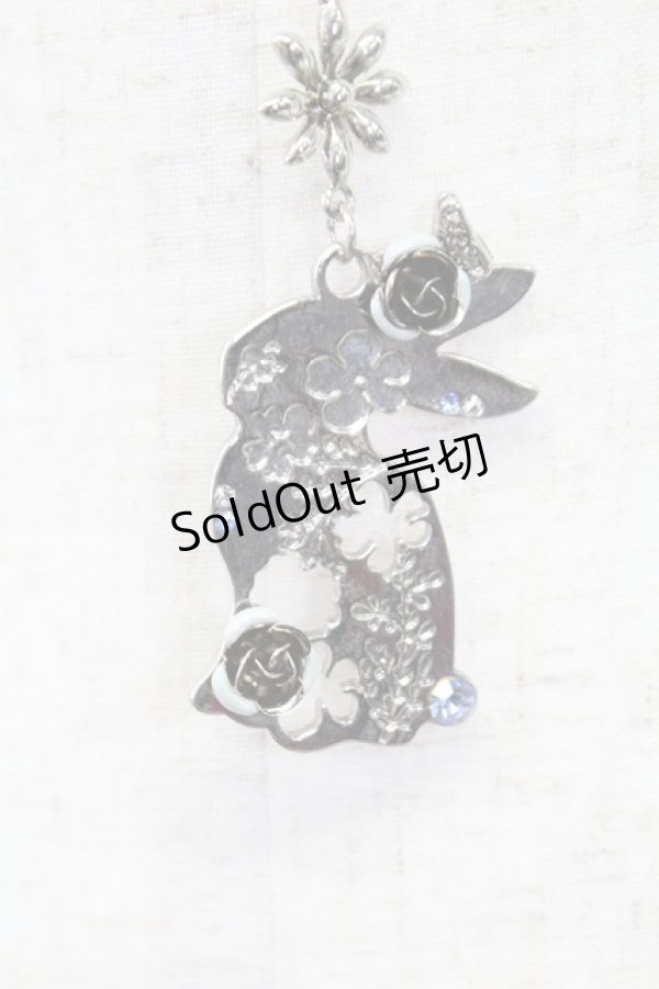 画像3: axes femme / お花透かしウサギネックレス  シルバー T-26-02-26-024-AX-AC-SA-ZT635-F001 (3)