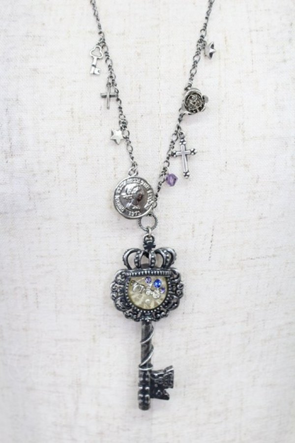 画像1: axes femme / 鍵&馬車ネックレス  シルバー T-26-02-26-025-AX-AC-SA-ZT (1)