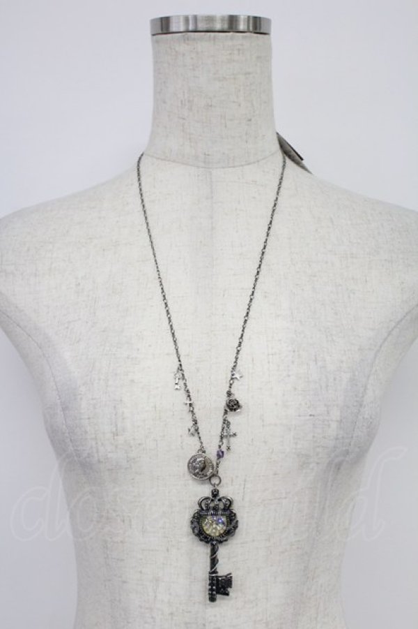 画像2: axes femme / 鍵&馬車ネックレス  シルバー T-26-02-26-025-AX-AC-SA-ZT (2)