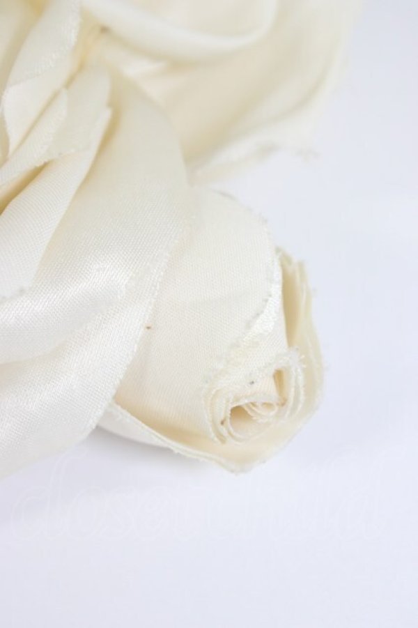 画像3: PINK HOUSE / フラワーリボンコサージュ  白 T-26-02-28-032-LO-AC-SA-ZT (3)