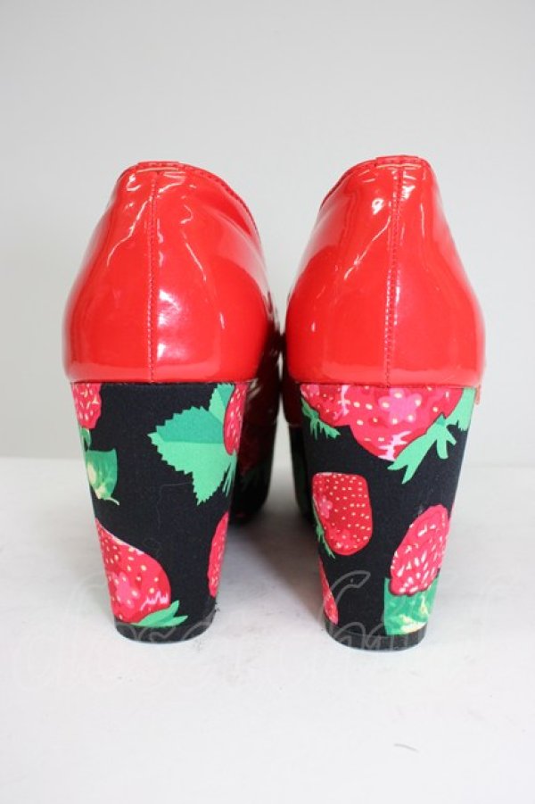 画像2: YOSUKE / いちご柄ソール厚底フラットパンプス L レッド T-26-03-01-026-PU-SH-SA-ZT (2)