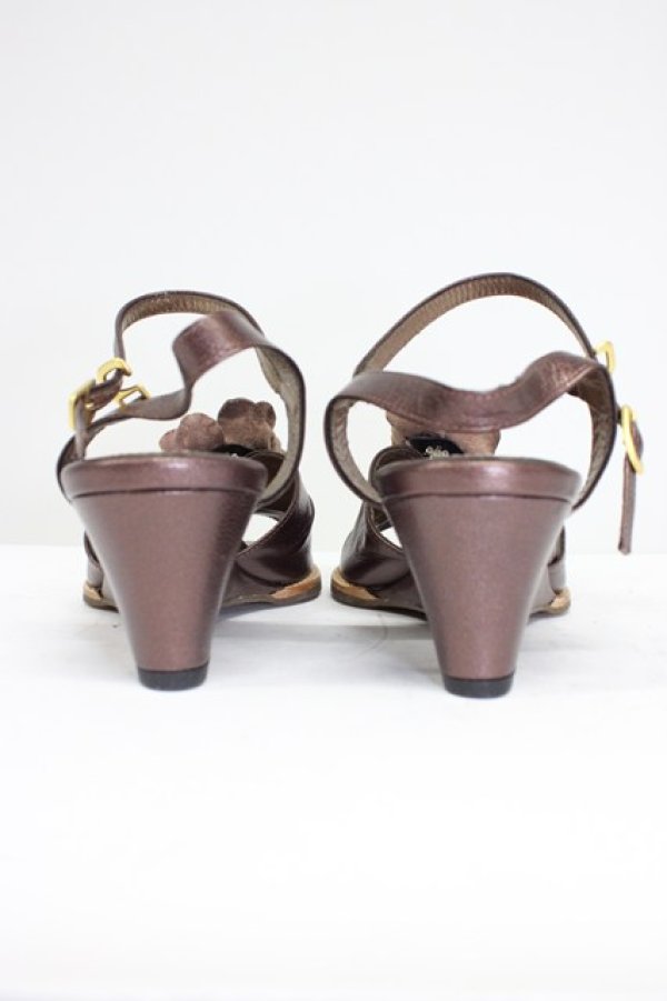 画像2: INGEBORG / フラワークリップ付きウェッジソールサンダル 約24.5CM(内側採寸) ブラウン T-26-03-01-032-LO-SH-SA-ZT (2)