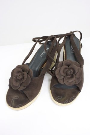 画像: INGEBORG / フラワークリップ付きギャザーサンダル XL ブラウン T-26-03-01-034-LO-SH-SA-ZTK044